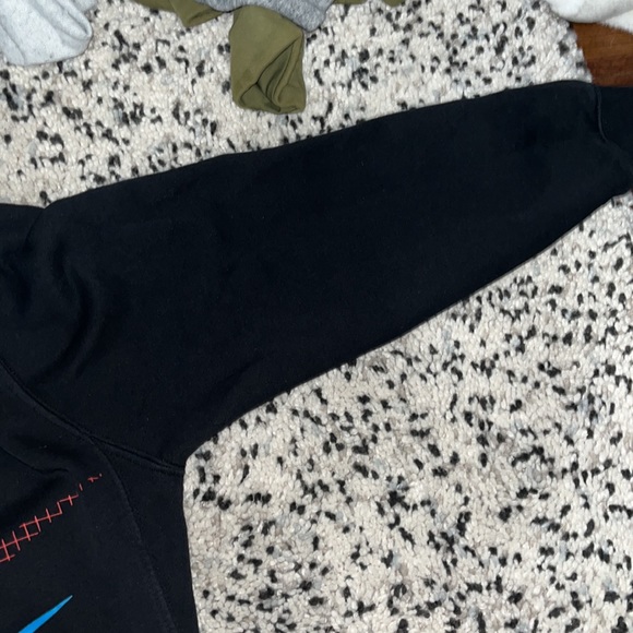 size small nike hoodie - Picture 4 of 5